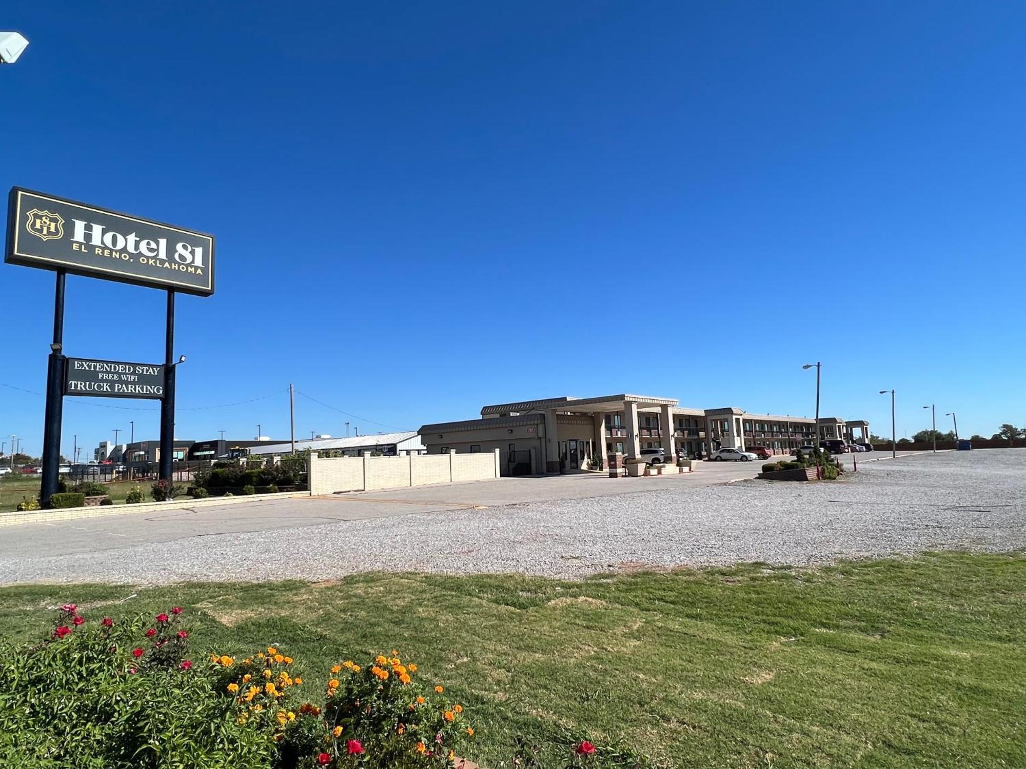 Hotel 81 El Reno Exterior photo